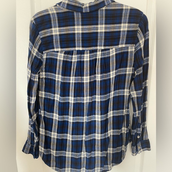 Women’s American Eagle plaid shirt - Picture 2 of 3